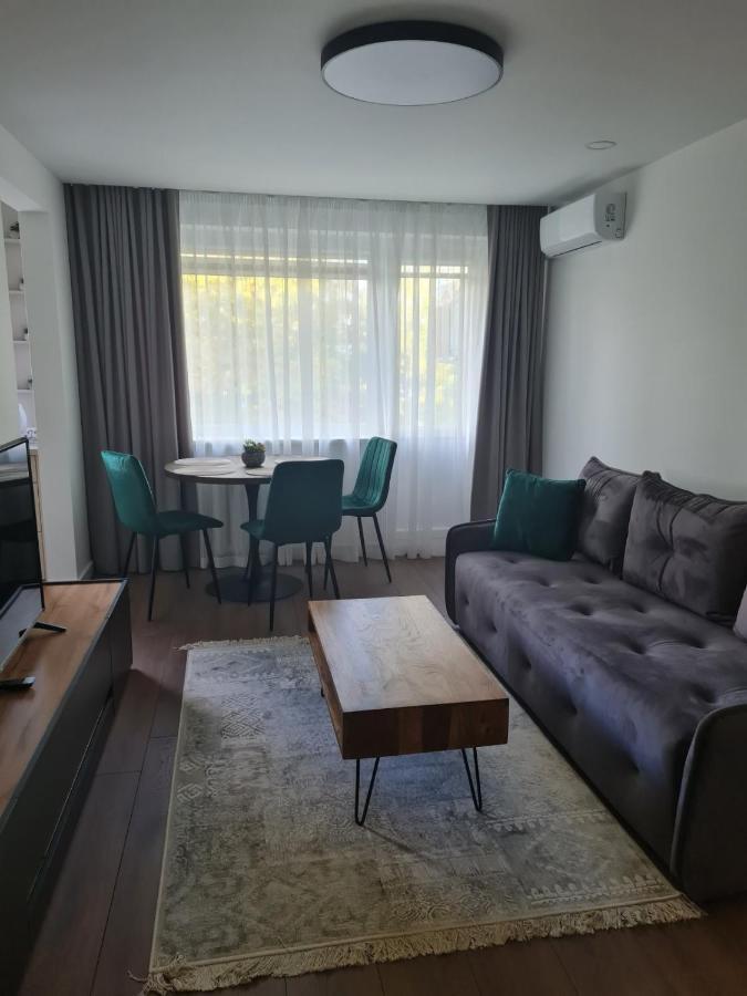 Talsa 1-Bedroom Apartment In City Center Siauliai Esterno foto