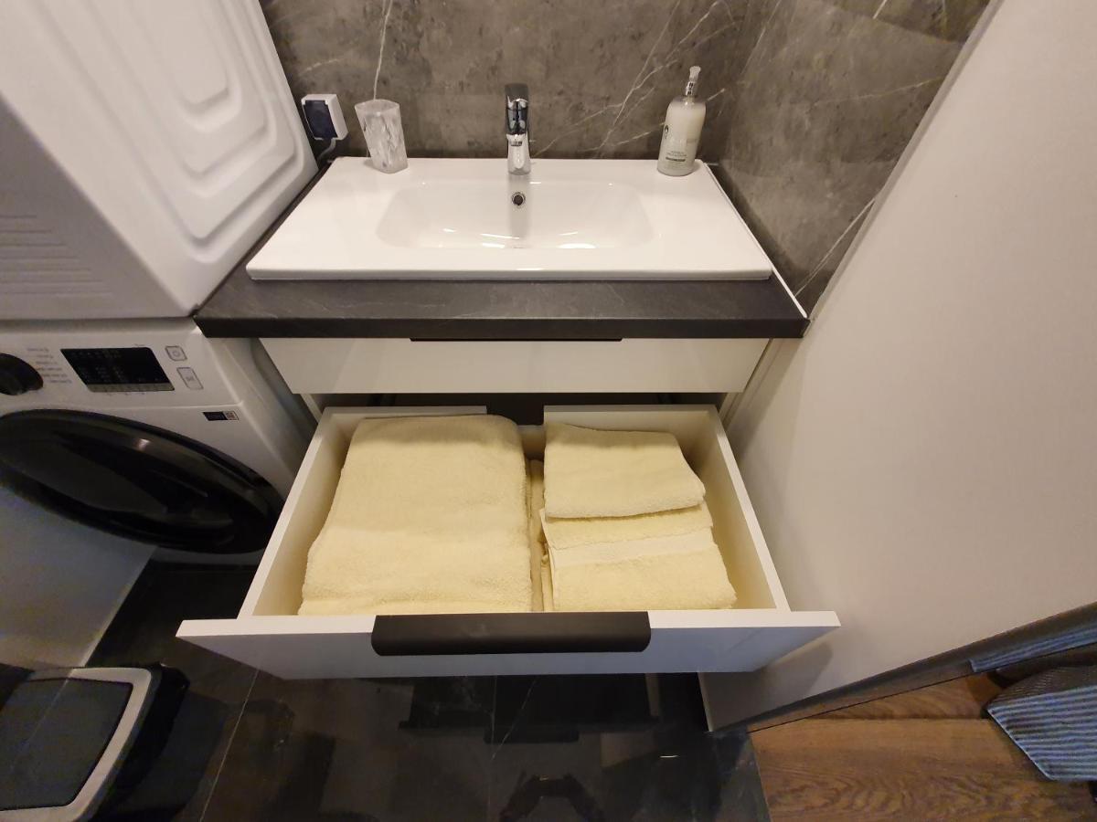 Talsa 1-Bedroom Apartment In City Center Siauliai Esterno foto